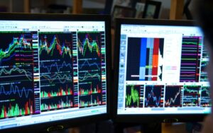 Top 10 Best ETFs to Invest in for 2025